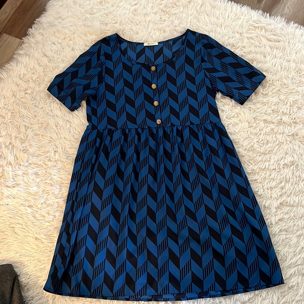 Retro baby doll style above the knee dress